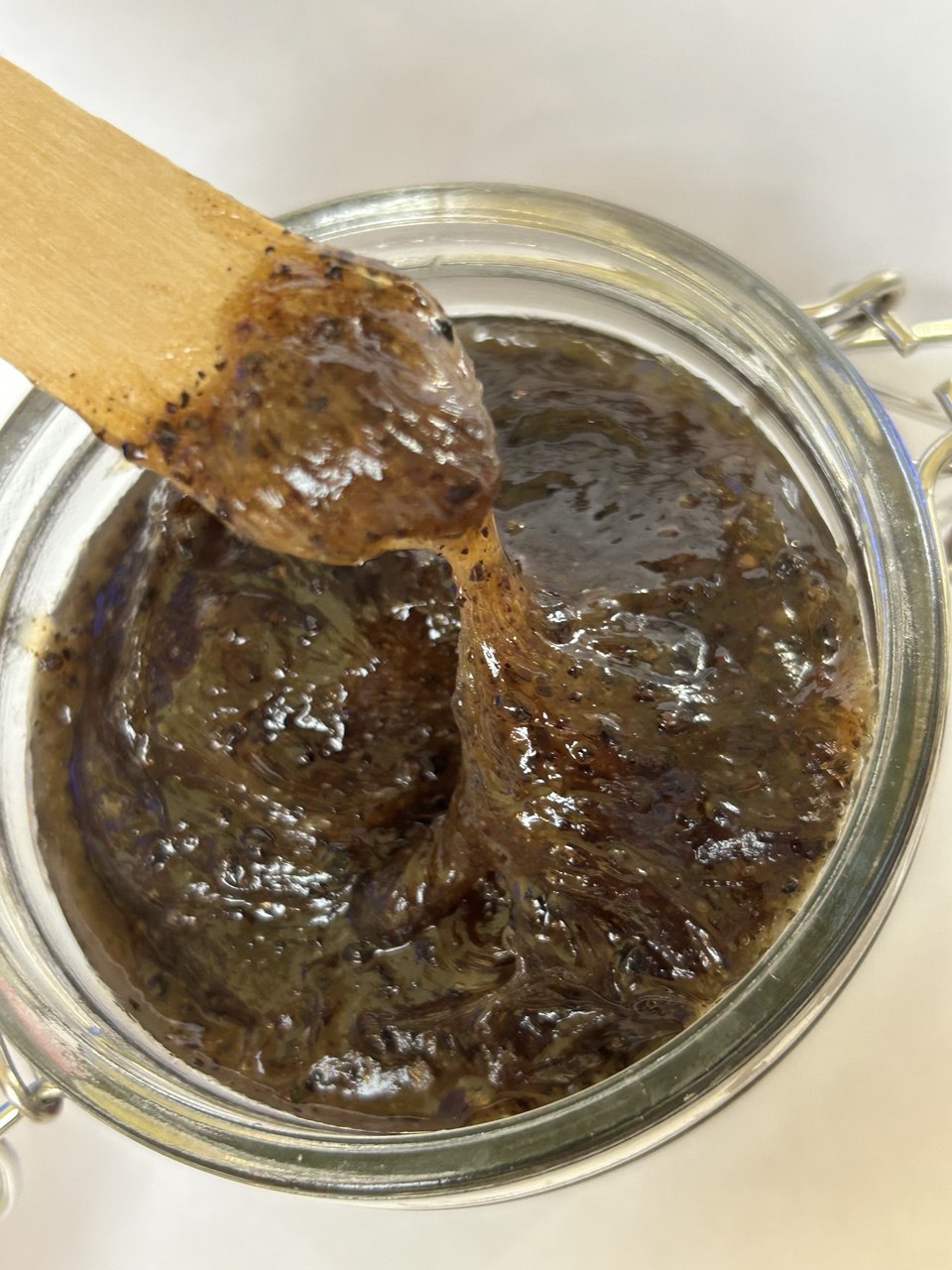 Scrub with goat milk and grapeseed